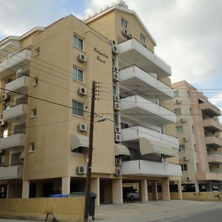 Apartments Mackenzie 1+1 Larnaka Exterior foto